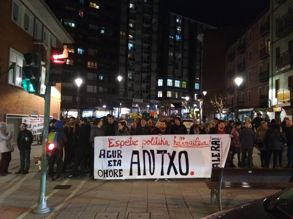 En Basauri también han denunciado la política carcelaria. (@lapurriana)