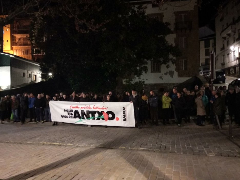 Protesta en Zumaia. (@SortuZumaia)