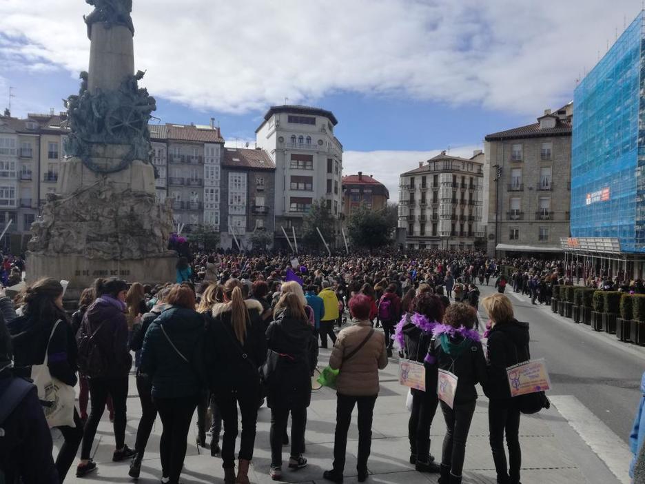La plaza de la Virgen Blanca, en Gasteiz. (Ion SALGADO) La plaza de la Virgen Blanca, en Gasteiz. (Ion SALGADO)