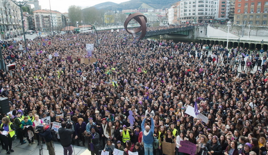 Imagen tomada desde el Ayuntamiento. (Luis JAUREGIALTZO/ARGAZKI PRESS) Imagen tomada desde el Ayuntamiento. (Luis JAUREGIALTZO/ARGAZKI PRESS)