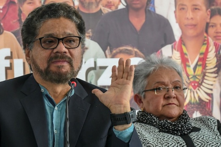 Iván Márquez, junto a Imelda Daza, en una imagen de archivo. (Luis ACOSTA/AFP)