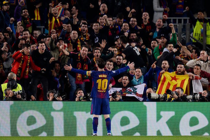 Leo Messi celebra su segundo gol ante el delirio de la grada culé. (Josep LAGO / ARGAZKI PRESS)
