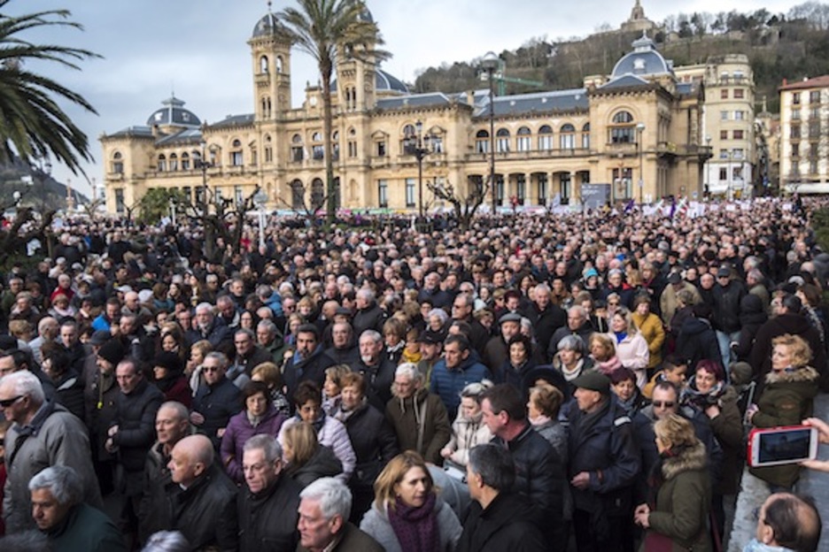 Donostian ere milaka lagun bildu dira. (Andoni CANELLADA/FOKU) Donostian ere milaka lagun bildu dira. (Andoni CANELLADA/FOKU)