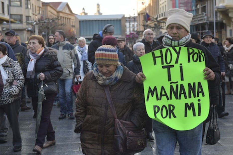 Belaunaldi askori eragiten die pentsioen aferak eta hala erakusten du afixak. (Idoia ZABALETA/FOKU) Belaunaldi askori eragiten die pentsioen aferak eta hala erakusten du afixak. (Idoia ZABALETA/FOKU)