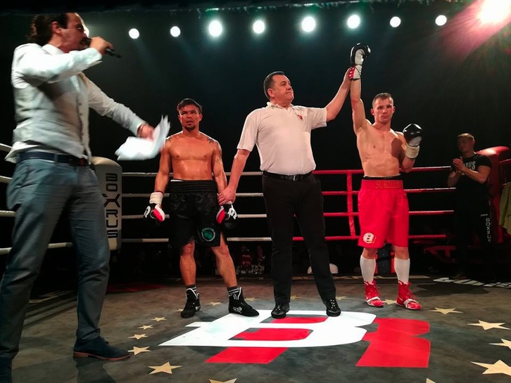 Sukhanov es proclamado vencedor en el combate de Berriozar. (EUSKO BOX)