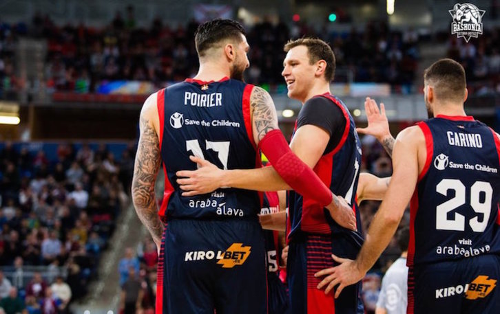 Poirier ha sido el protagonista de los primeros minutos del partido con seis puntos consecutivos. (@Baskonia)