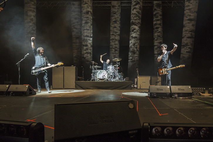 Berri Txarrak, durante el concierto del pasado sábado en el BEC. (Aritz LOIOLA / FOKU)