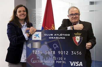 Firma de la renovación del contrato de patrocinio de CaixaBank. (OSASUNA)