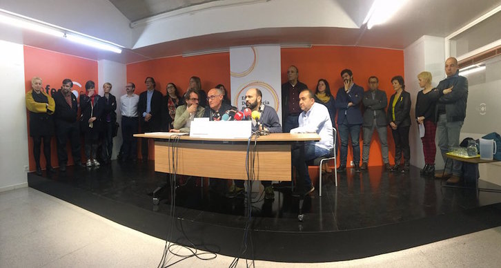 Presentación de la manifestación convocada por Espai Democràcia i Convivència. (@omnium)