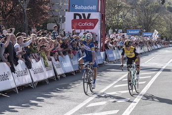 Alaphilippe Roglici nagusitu zaio esprintean. (Gorka RUBIO/FOKU)