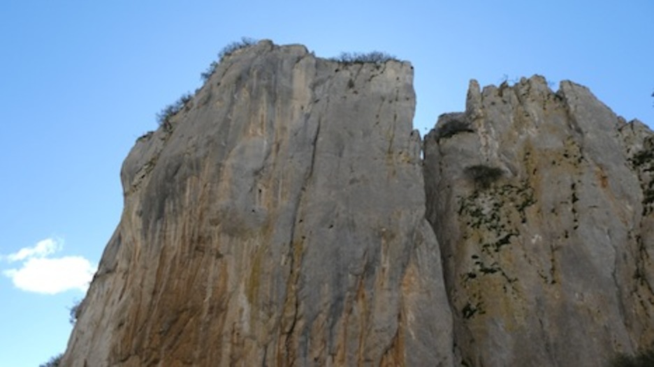 Impresionantes paredes rocosas que hacen las delicias de los escaladores. (Iñaki VIGOR)