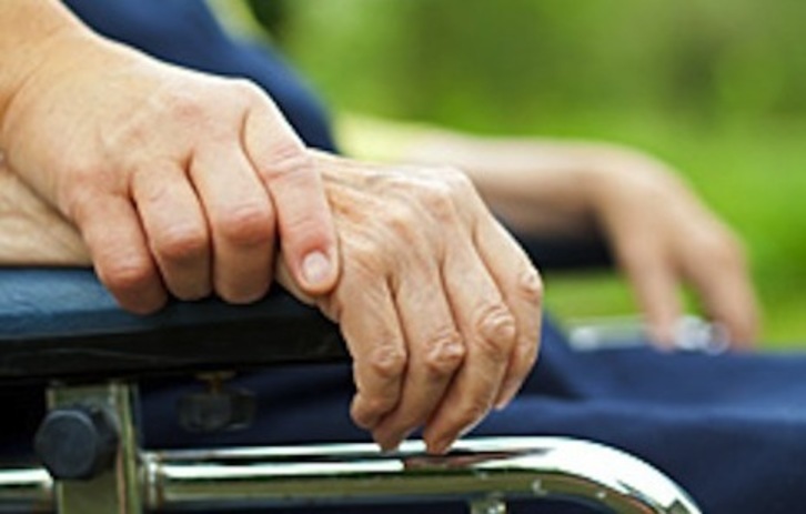 El Gobierno navarro concede 45.000 euros para el acceso de personas mayores a comedores.