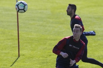 Clerc, en pleno entrenamiento en Taxoare. (OSASUNA)