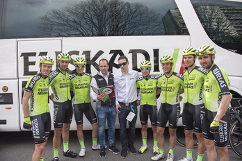 Plantilla de Euskadi Murias que participó en la Itzulia. (Gorka RUBIO / FOKU)
