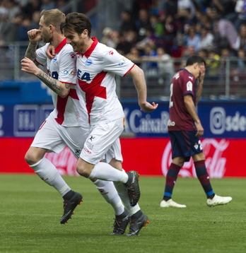 Alaveseko jokalariak, gola ospatzen. (Juanan RUIZ/FOKU)