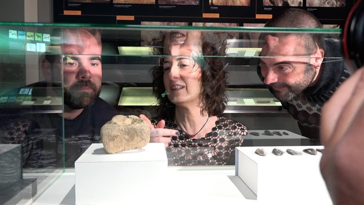 Atxurrako leizean aurkitutako materialetako bat. (Bizkaiko Aldundia)