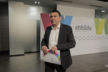 Arnaldo Otegi ha comparecido en Bilbo para valorar la declaración de ETA. (Aritz LOIOLA/FOKU)