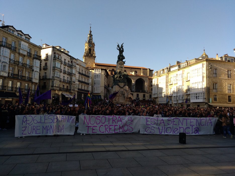 Plaza de la Virgen Blanca, en Gasteiz.