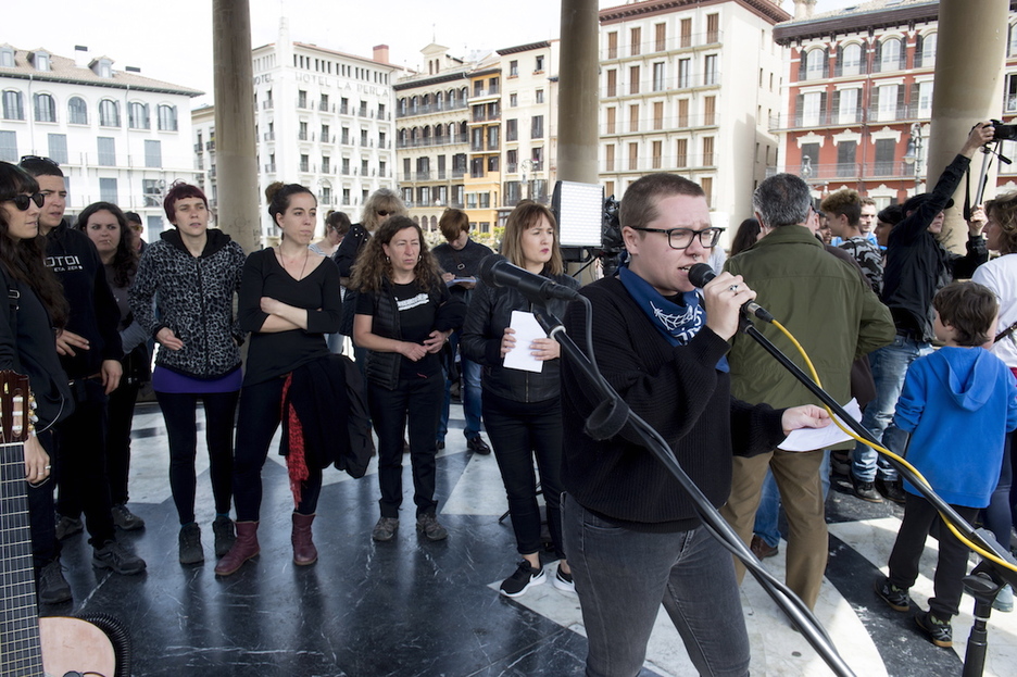 Intervención en la Plaza del Castillo. (Iñigo URIZ / FOKU) Intervención en la Plaza del Castillo. (Iñigo URIZ / FOKU)
