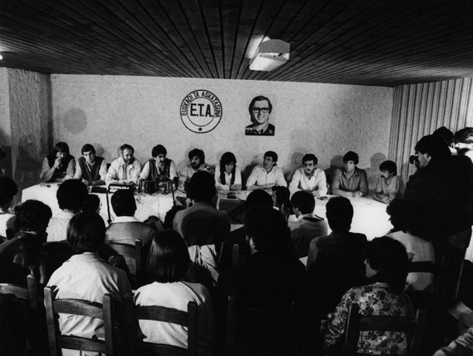 1982ko irailaren 30an iragarri zuen ETA pm-k bere desegitea. (La Gaceta del Norte Funtsa) 1982ko irailaren 30an iragarri zuen ETA pm-k bere desegitea. (La Gaceta del Norte Funtsa)