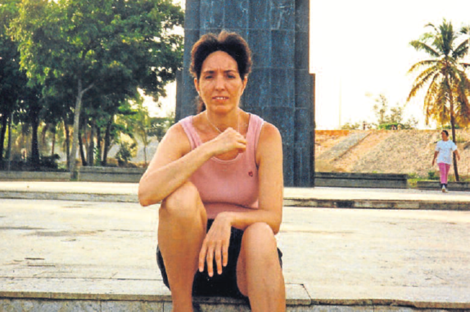 Belen Gonzalez Dominikar Errepublikan, ETAko militante eta ordezkaria Espainiako Gobernuarekin 1989 eta 1999an egindako negoziaketetan