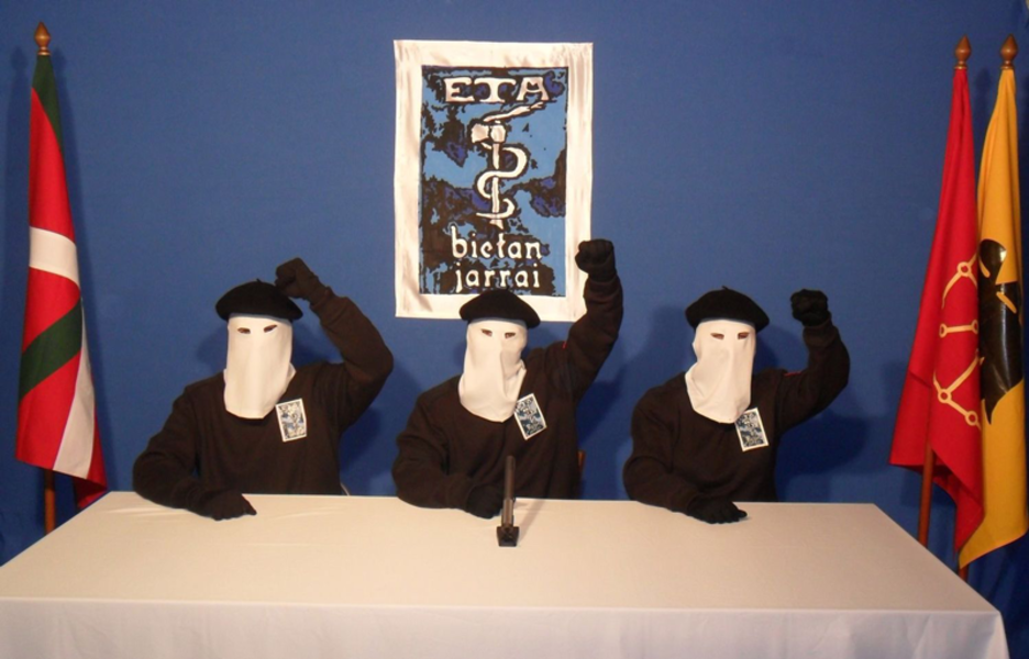 ETAren 2011ko urriaren 20ko adierazpena, borroka armatuaren amaiera iragarri zuenekoa. ETAren 2011ko urriaren 20ko adierazpena, borroka armatuaren amaiera iragarri zuenekoa.