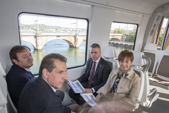 Urkullu ha hecho hoy el trayecto Donostia-Hendaia en topo. (@arantxatapia)