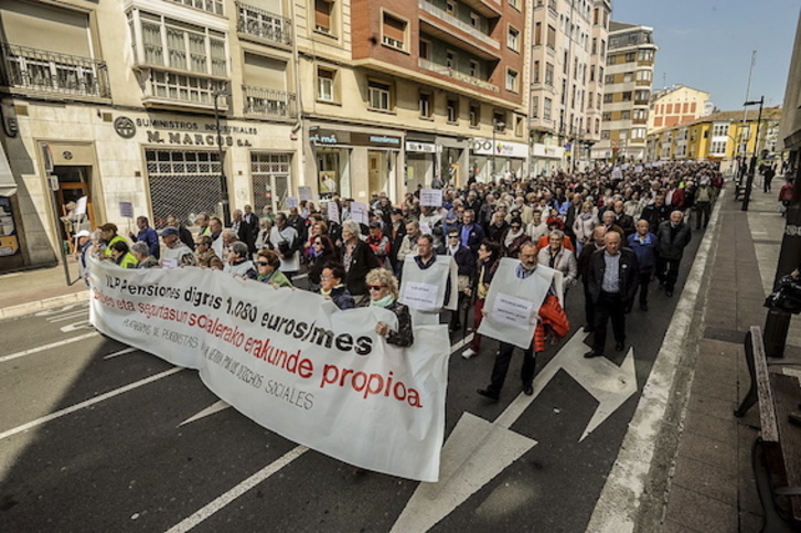 Manifestación de los pensionistas en Gasteiz. (Jaizki FONTANEDA/FOKU)