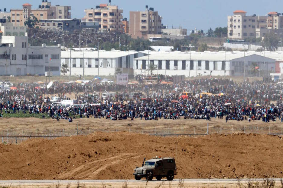 Las protestas palestinas, vistas desde las posiciones del Ejército de Israel. (Jack GUEZ / AFP)