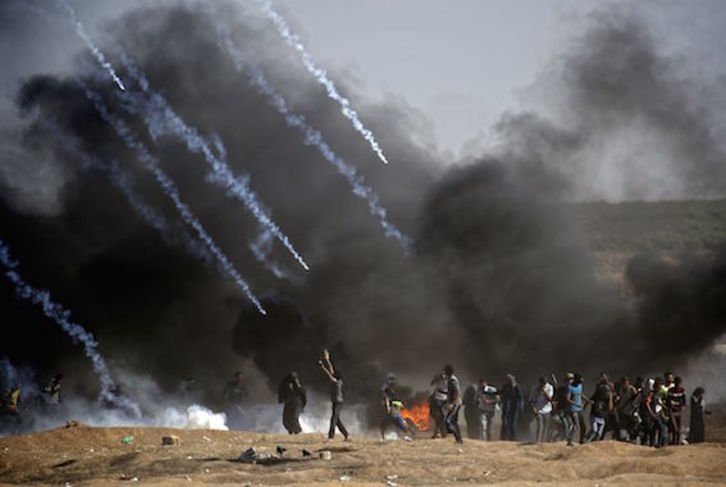 Las fuerzas israelíes mataron el lunes a 60 palestinos en Gaza. (Thomas COEX/AFP)