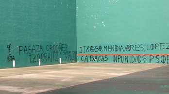 Pintadas que aparecieron anteayer en Hernani.