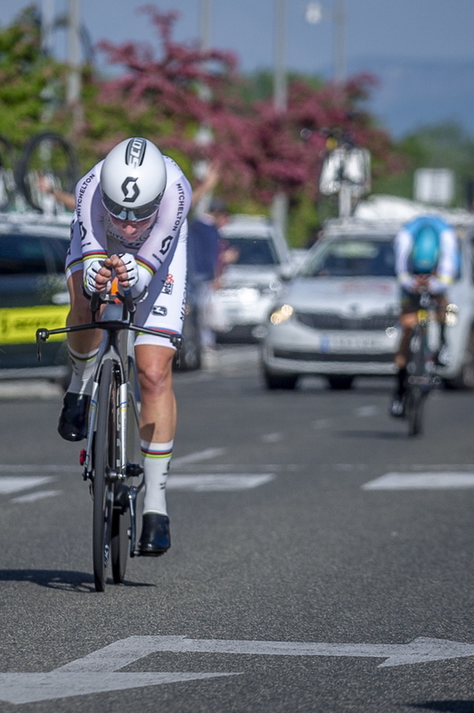 Van Vleuten, durante la crono. (Jaizki FONTANEDA/FOKU)