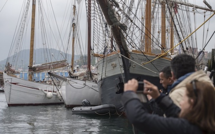 Jaialdiak milaka pertsona erakartzen ditu Pasaiara.  (Jon URBE/FOKU)