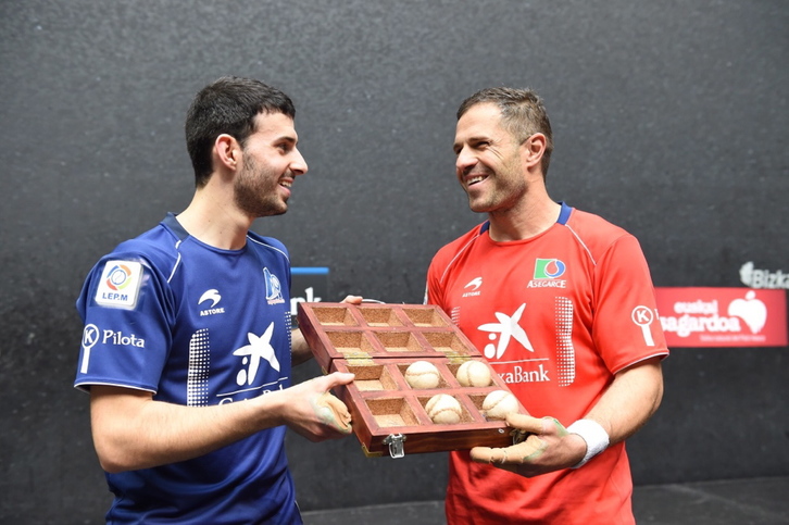 Altuna III.a eta Olaizola II.a, pozik, aukeratutako pilotekin (Marisol RAMIREZ/FOKU)