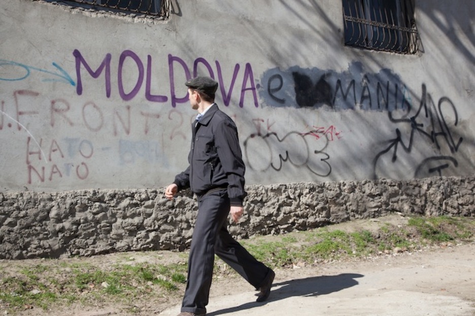 Pintada medio tapada reivindicando que Moldavia es Romania, un tema no mayoritario, pero con cierto apoyo en la sociedad moldava. (Juan TEIXEIRA)