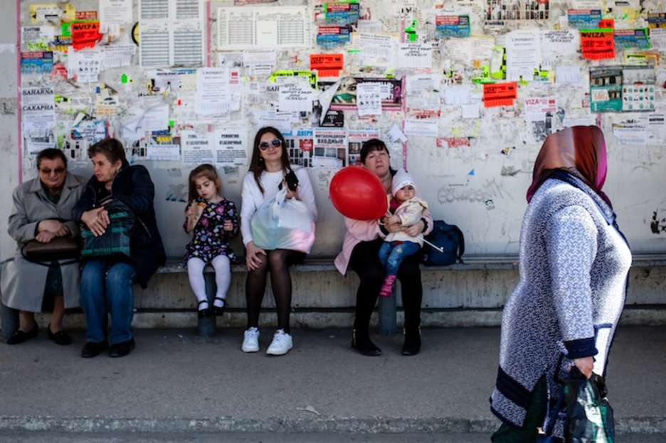 Los anuncios para obtener el visado (viza) son omnipresentes. La emigración es uno de los caminos más populares para mejorar el nivel de vida en Moldavia. (Juan TEIXEIRA) 