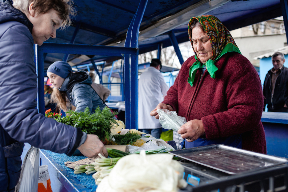 Al igual que en Moldavia, en Transnistria parte de la población vive de la venta de sus productos agrícolas. (Juan TEIXEIRA)