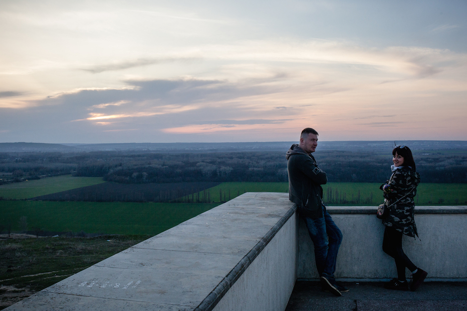 Transnistria es una franja de terreno larga de norte a sur, pero no demasiado ancha, desde cualquier colina se ve de fondo o bien Ucrania, o bien Moldavia como en esta foto. (Juan TEIXEIRA) Transnistria es una franja de terreno larga de norte a sur, pero no demasiado ancha, desde cualquier colina se ve de fondo o bien Ucrania, o bien Moldavia como en esta foto. (Juan TEIXEIRA)