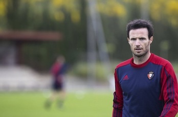 Manu Herrera, en un entrenamiento en Taxoare. (OSASUNA)