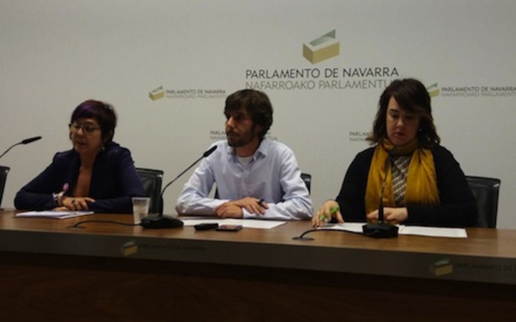 Imagen de archivo de los parlamentarios de Podemos en Nafarroa Sáez, Buil y Aznarez. (PODEMOS)