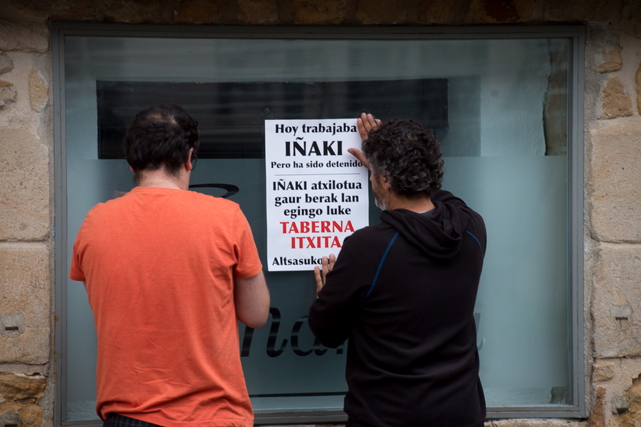 Iñaki Abadek ezin izan du gaurkoan Haritza taberna ireki. (Iñigo URIZ / FOKU)