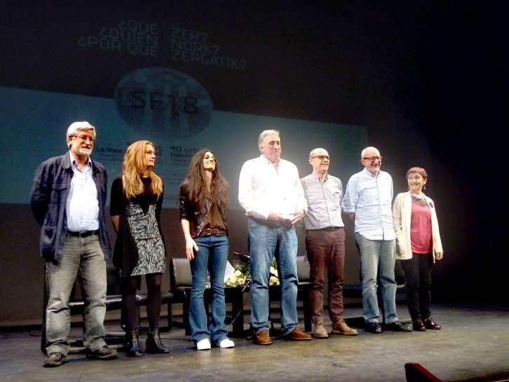 El acto se ha celebrado en el Teatro Gayarre de Iruñea. (@josebaasiron)