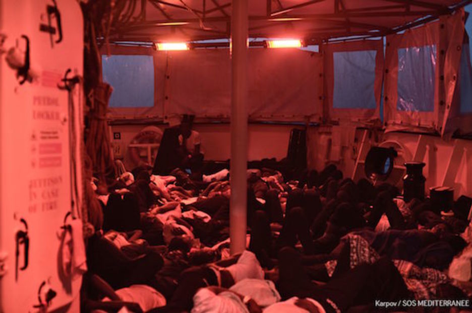 Lugar en el que duermen los migrantes. (AFP)
