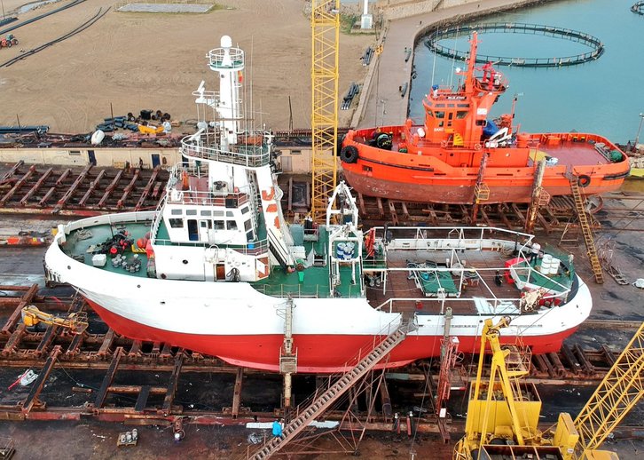 El Open Arms se encuentra ahora en Burriana (Castellón), donde realizan trabajos de reparación en su cubierta. (@campsoscar)