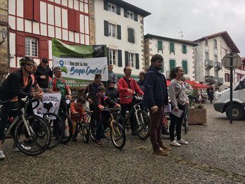 Tourra uztailaren 28an Ezpeletara iritsiko da, eta ‘You are in the Basque Country’ lelopean hainbat ekimen egingo dira. (@Taberna_G)