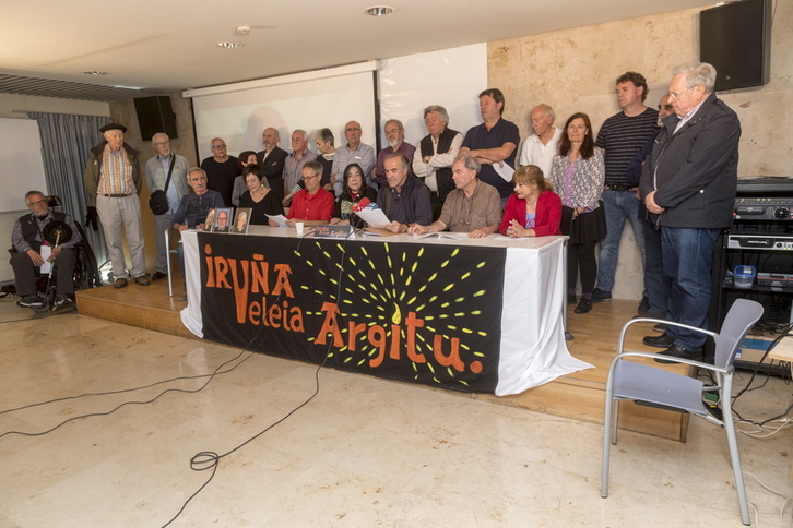 Presentación del manifiesto de Iruñea-Veleia Argitu, esta mañana en Gasteiz. (Juanan RUIZ / FOKU)