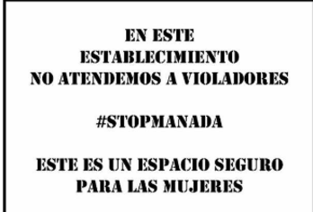 Este tipo de carteles se pueden encontrar en establecimientos de Sevilla. 