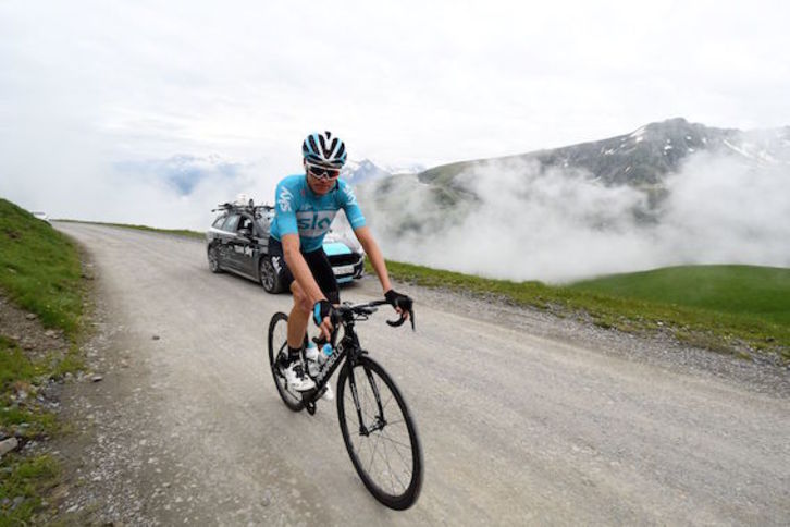 Froome prepara en el Pirineo francés su participación en el Tour. (AFP)