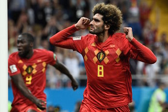Fellainik, atera eta berehala, Belgikaren bigarren gola egin du. (Filippo MONTEFORTE / AFP)