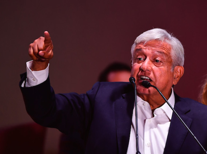 Andrés Manuel López Obrador, durante el acto de celebración de su victoria electoral en el Zócalo de Ciudad de México. (Ronaldo SCHEMIDT/AFP)